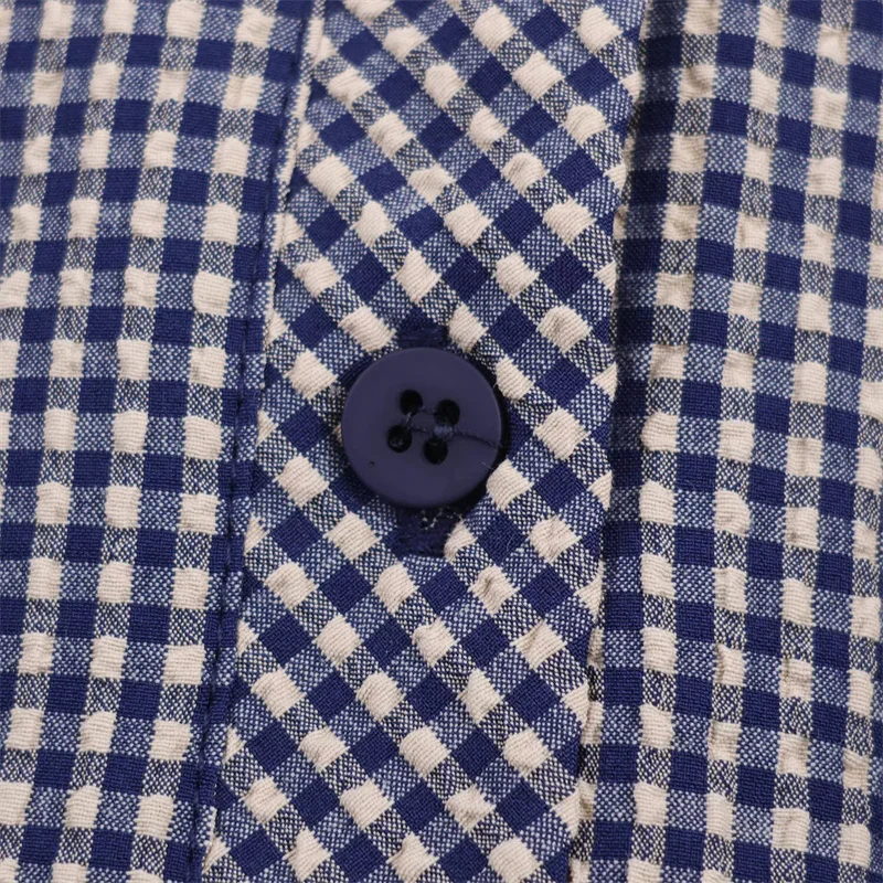 Nowa kolekcja damska Jesień/Zima 2025, koszula w pepitkę w stylu vintage z bufiastymi rękawami i kieszenią na piersi.