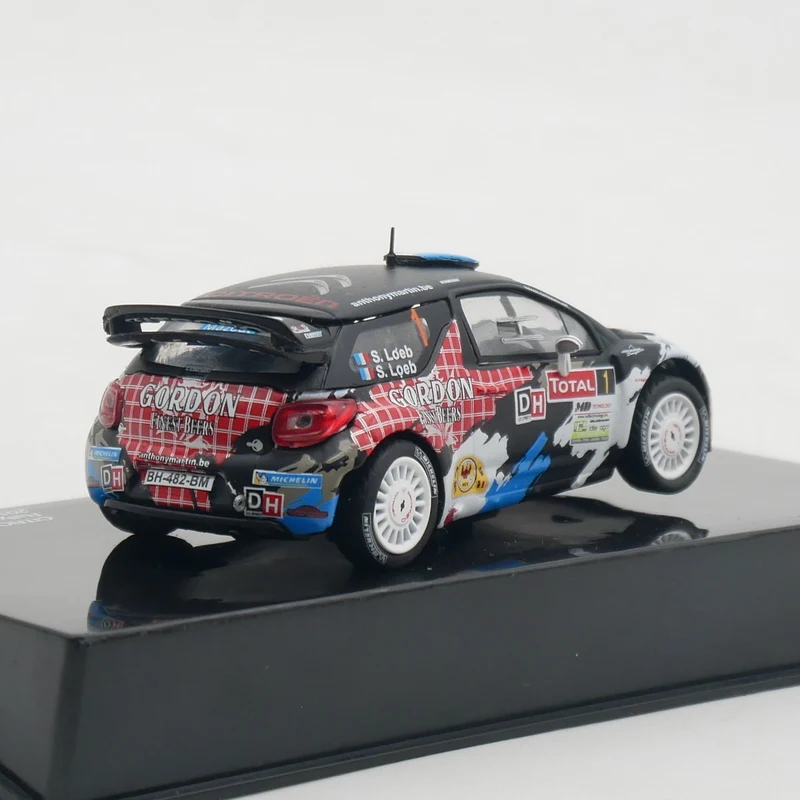 Druckguss Ixo 1:43 Maßstab Citroen DS3 WRC 2013 Loeb Citroen Loeb Rallye-Auto Legierung Auto Modell Sammlerstück Spielzeug Geschenk Souvenir Display