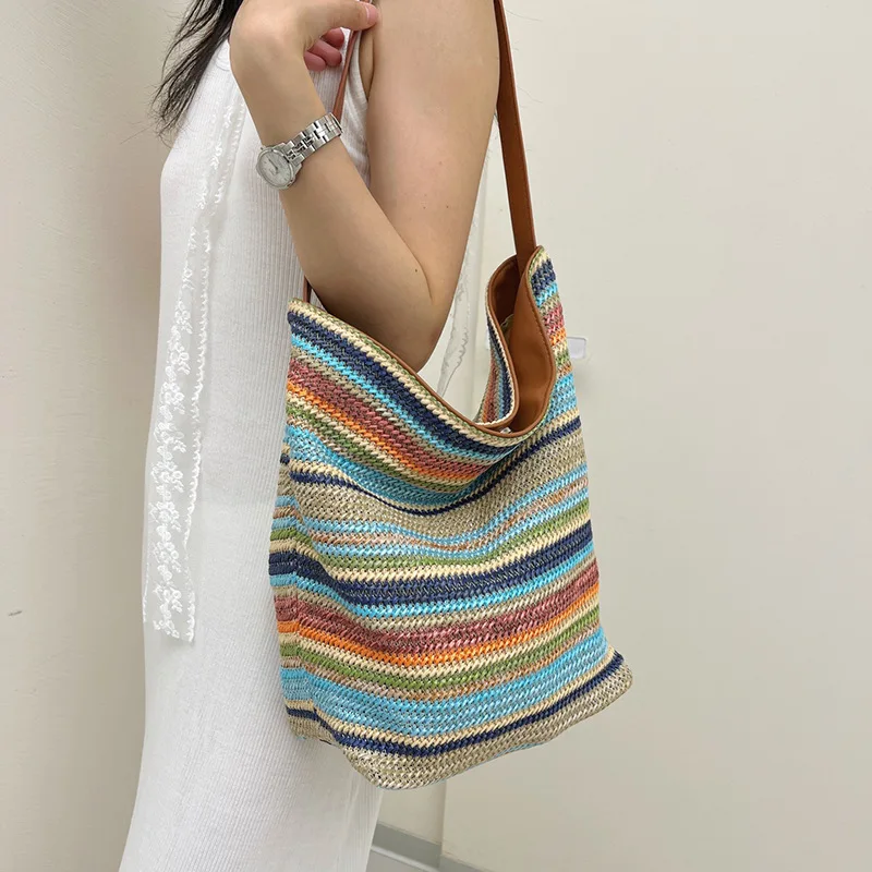 

Compact and Large-capacity Colorful Striped Woven Handbag, New Style Fashionable and Versatile Commuting Crossbody Bag