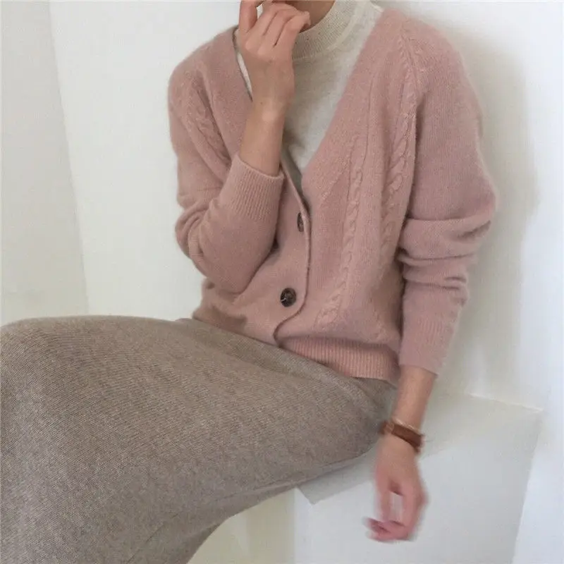 2021 Winter Women Loose Oversize Short Cardigan Sweet Knitted Jacket Coat Casual Thin Lazy Style Sweaters Coat Woman Pink Beige