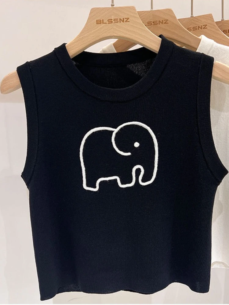 

AOSSVIAO 2025 Women Knitted Tank Top Summer Fall Slim Sweater Short Sleeveless Solid Summer Elephant Pattern Pullovers