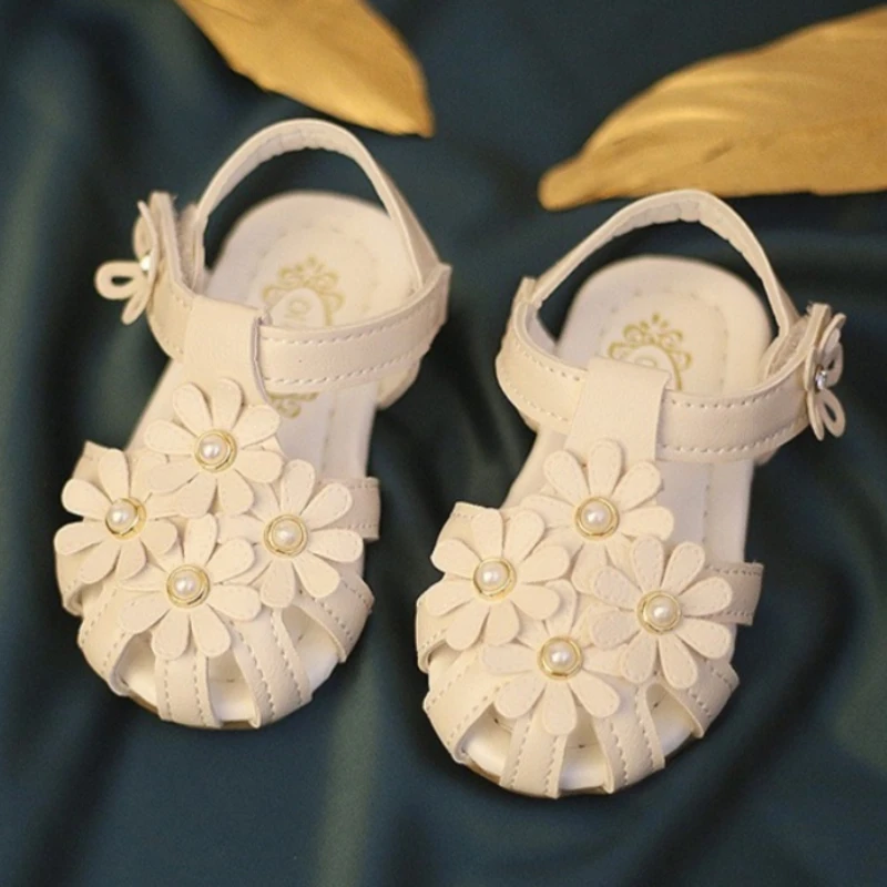 Girls Princess Walking Sandals 2026 New Korean Version Sequined Child Soft Shoes Fashionable and Sweet Girl Party Flower Loafers