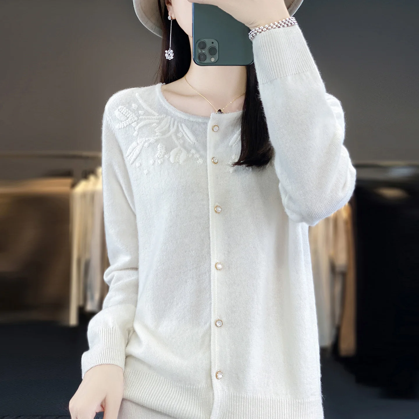Wool Cardigan Women Autumn Winter Fashion Loose Knit Top Heavy Industry Embroidery Round Neck Solid Color Pure New Style cardiga