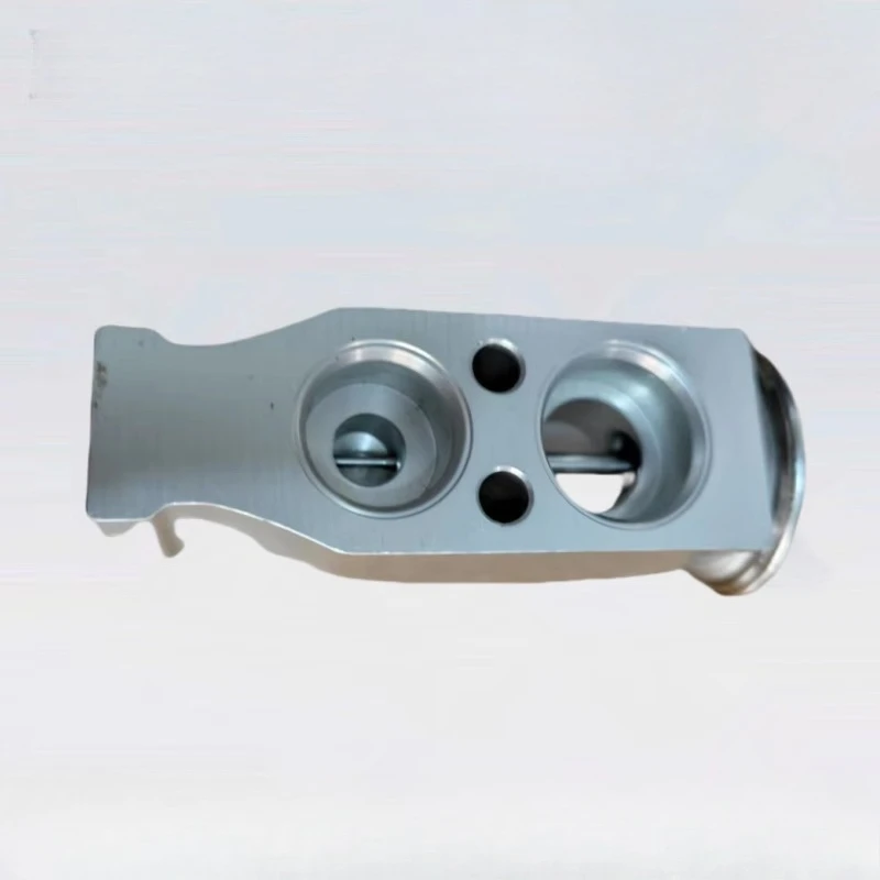 

Air conditioning expansion valve Evaporator valve for BRILLIANCE BS4/M2 BS6/M1 FRV FSV CROSS H530 V5 H330 H320