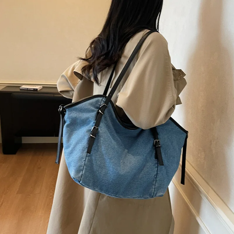 

2025 Spacious Vintage Tote Bag, Fashion Shoulder Purse for Women, Casual Commuter Crossbody, Versatile Day to Night Bag