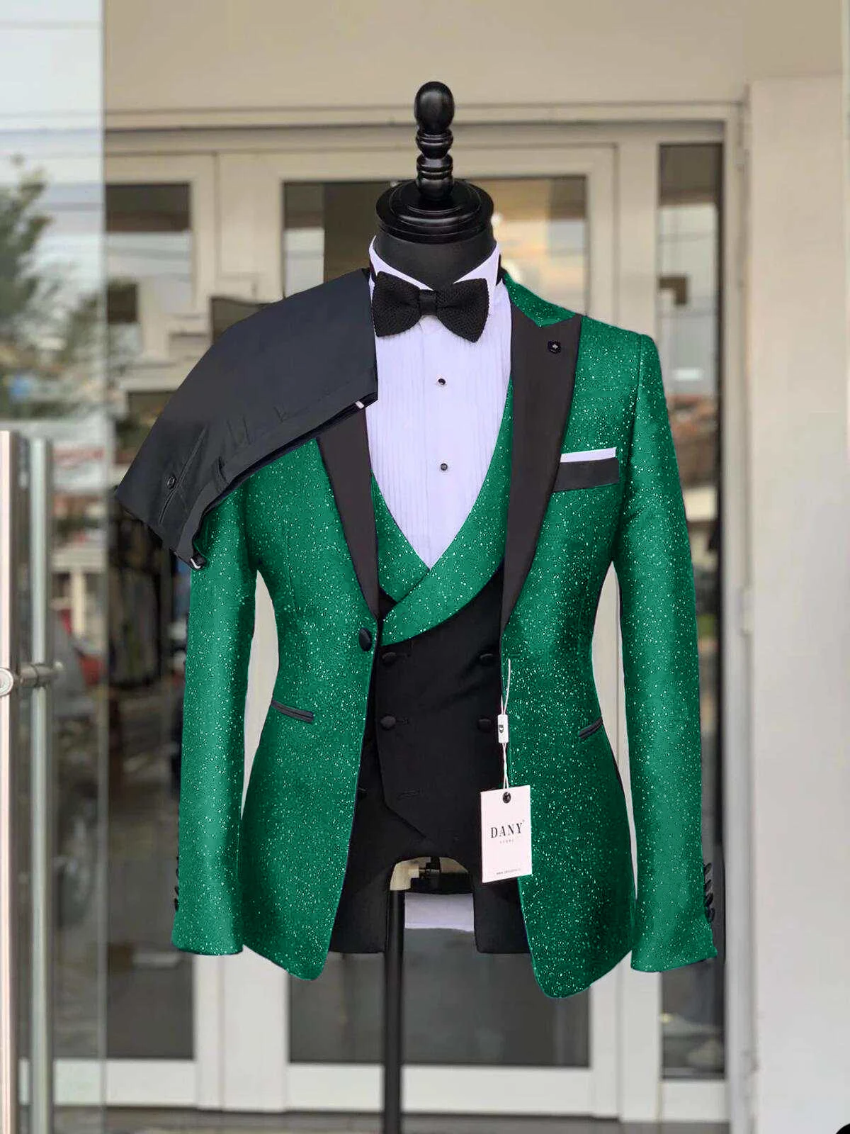 Bruiloft Smoking Heren Suits Gress High-End Bruidegom Dragen Sprankelende Zijdeachtige Prom Pak Puntige Revers Jas Vest Broek Op Maat Gemaakt