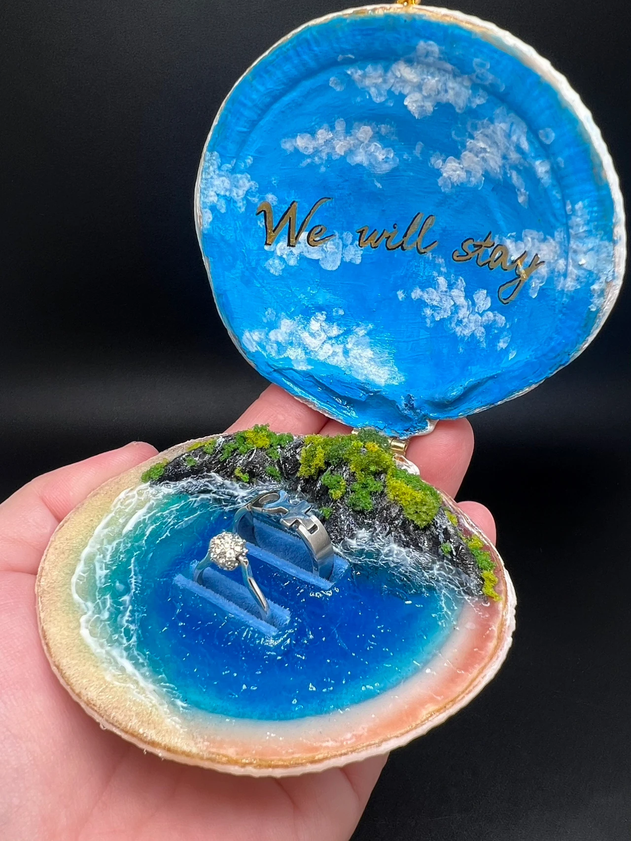 Couple Ring Box‌--Blue Sky & White Clouds, Shell Ring Box, Glue-based Miniature Scene Ring Box, Proposal or Confession