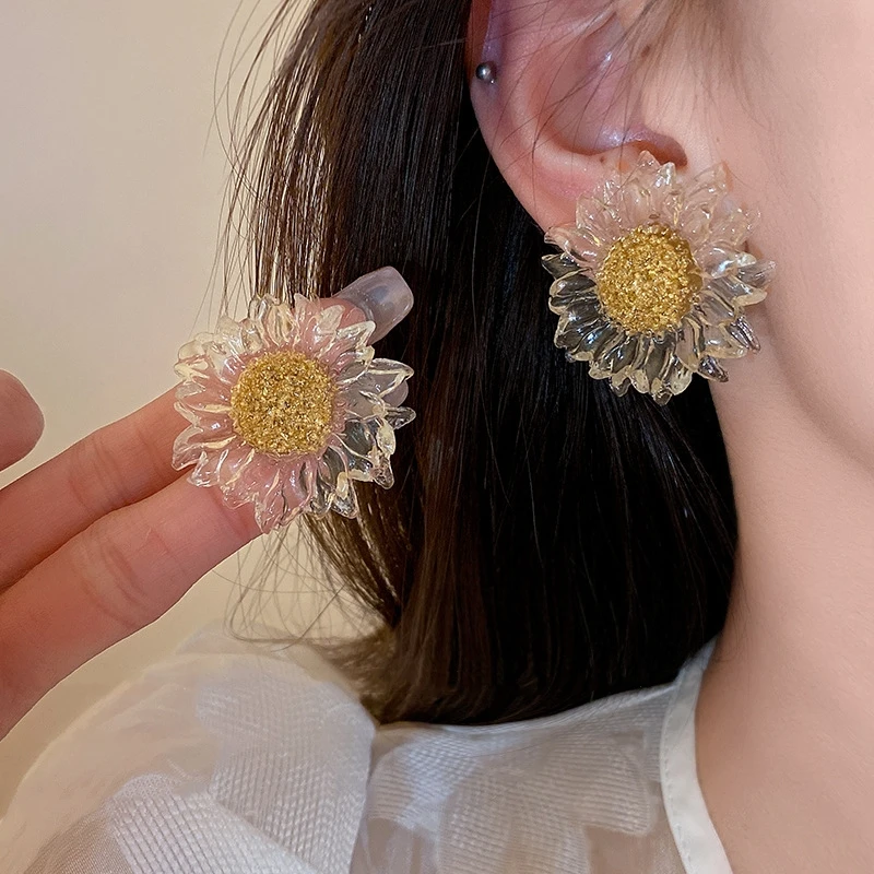 Big Transparent Goldleaf Sunflower Resin Stud Earring for Women Temperament Simple Cute Geometric Ear Jewelry Brincos Girl Gift