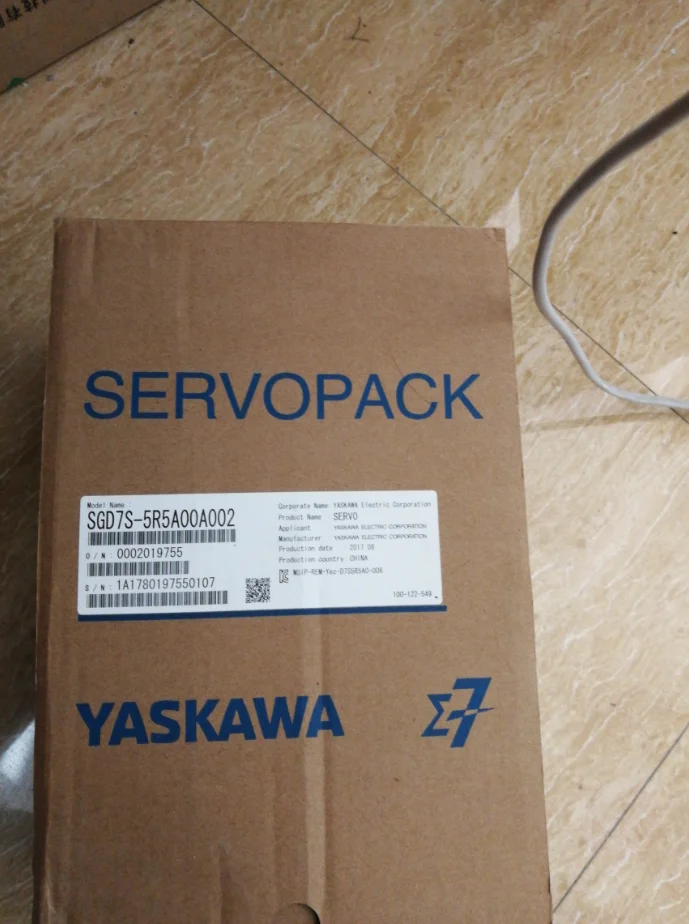 СGDV-330A01A 002000   Новый оригинальный сервопривод Yaskawa, достаточная гарантия качества на складе, 1 год