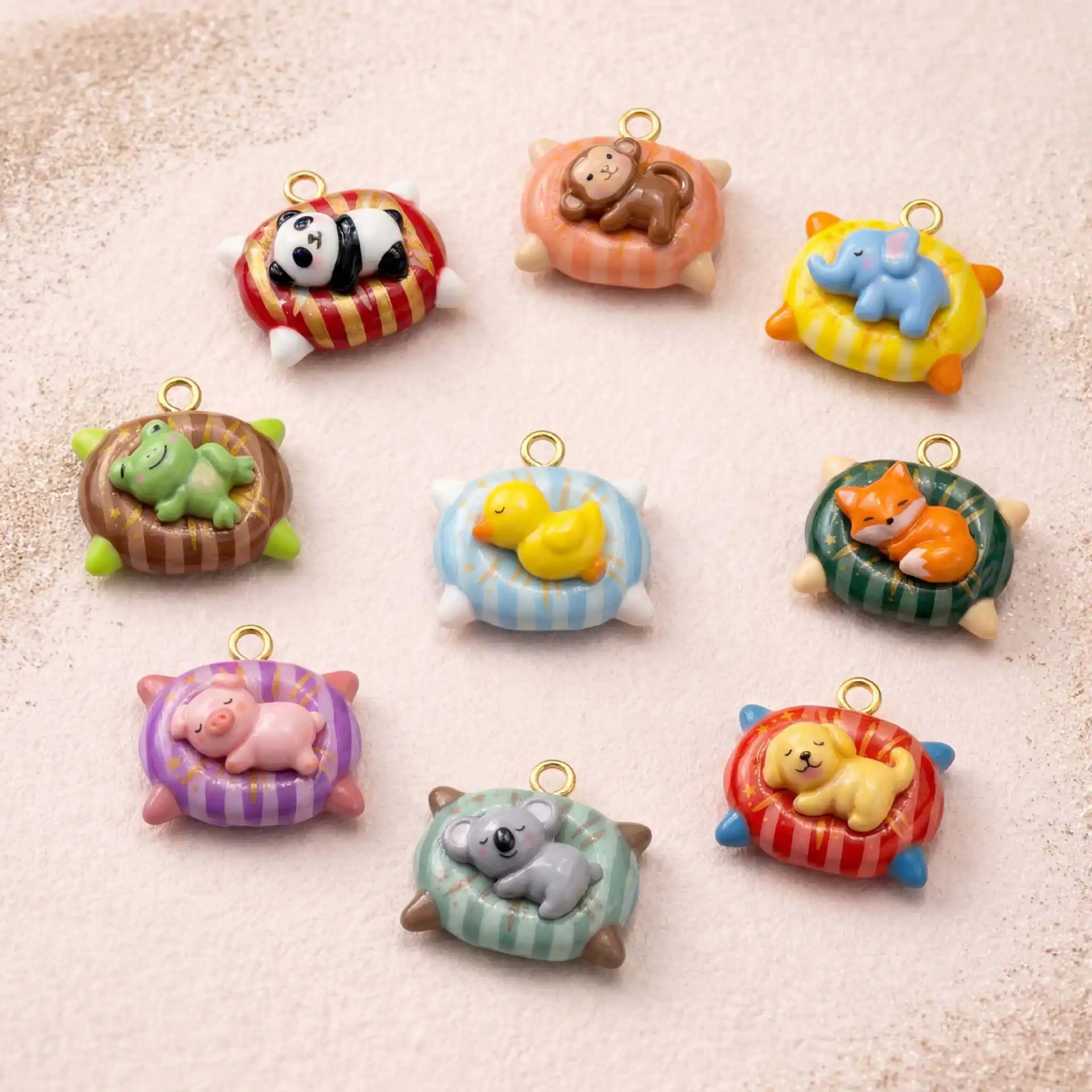 Kupfer-Emaille Niedliche Schlafende Tier-Anhänger Charms 3D Cartoon Gestreiftes Kissen DIY Armband Halskette Ohrring Schmuckherstellung – Detail 4