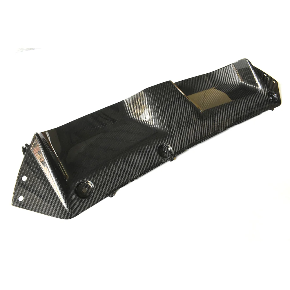 

Dry Carbon F90 for M5 2021+ CS Style Dry Carbon Fiber Rear Diffuser Lip