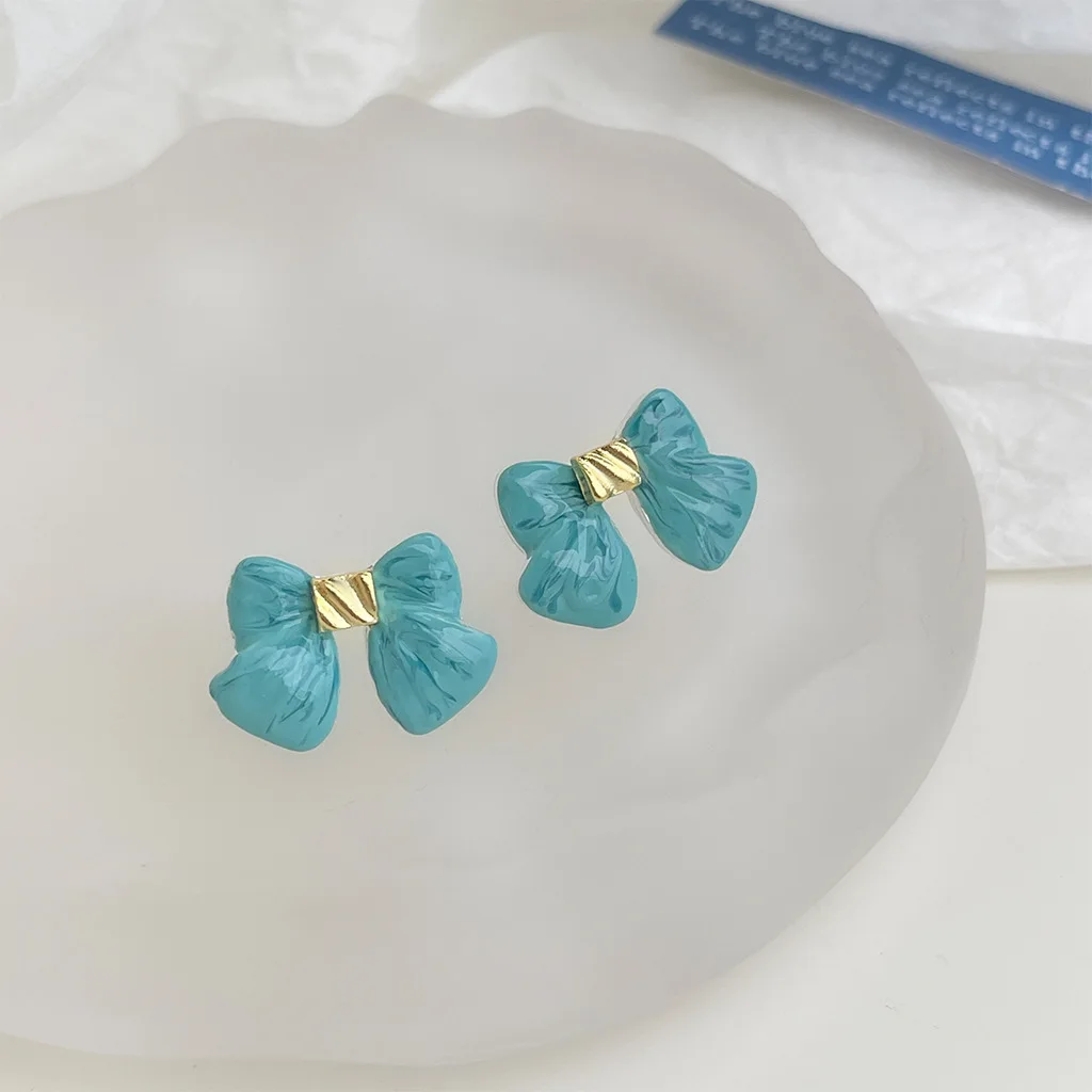 DIY accessories Cream blue earrings, silver needles, small fresh and sweet oil dripping flower stud earrings, fashionable commut