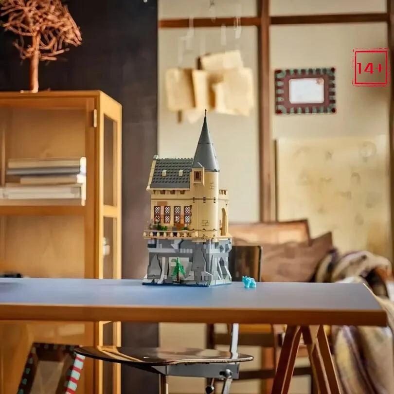 NEW 2026 Themed Hogwarts Castle Hospital Wing 907Pcs Building Blocks DIY Desktop Decoration Toys For Birthday Festival Gifts view 2