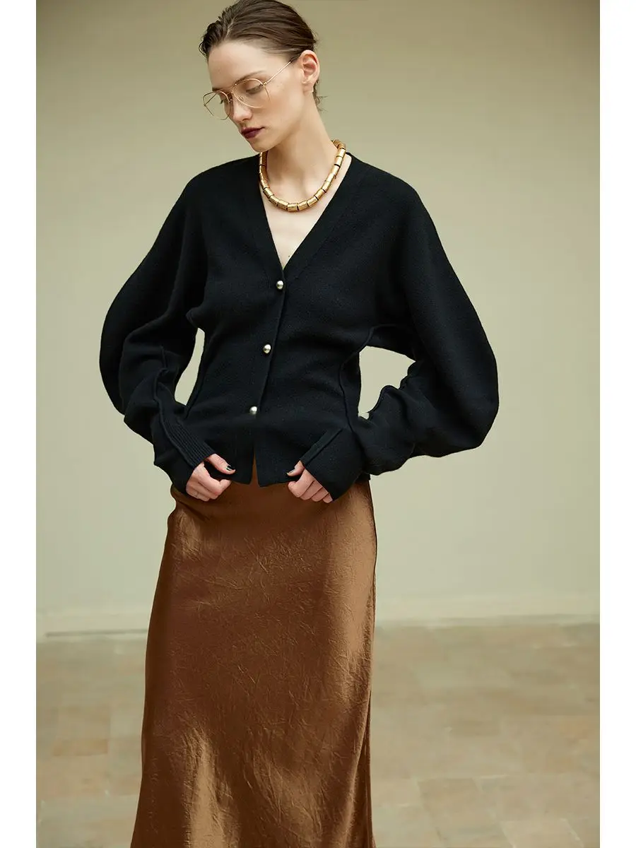 

French V-Neck Knit Cardigan Women 2025 Fall Retro Flared Sleeves Waist Tied Open Front Sweater