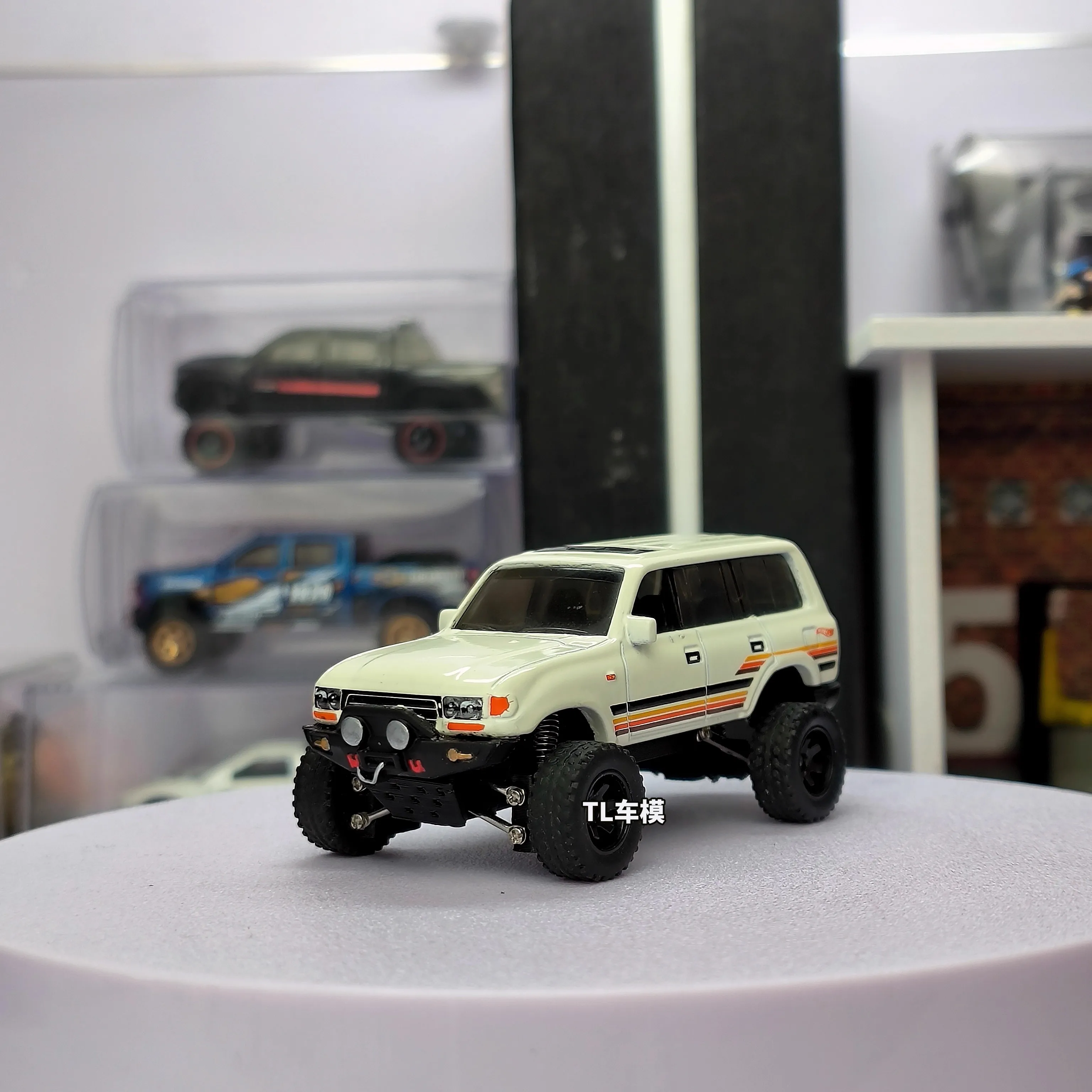 Car Model 1:64 Wheel Lc80 Modified Shock Off-Road Rubber Tyres