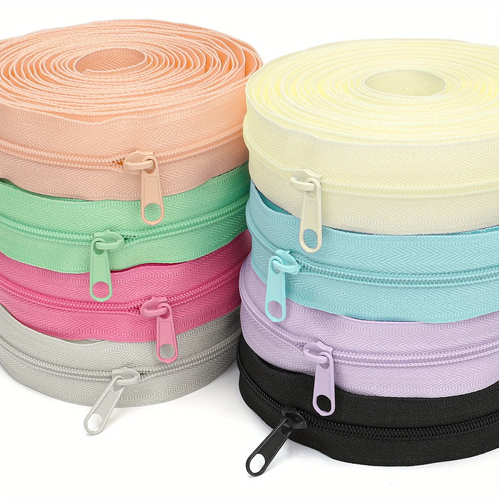 One set = 4.5 meters zipper + 10 zipper heads, No. 3 nylon zipper, slider of the same color as the zipper, zipper for clothing
