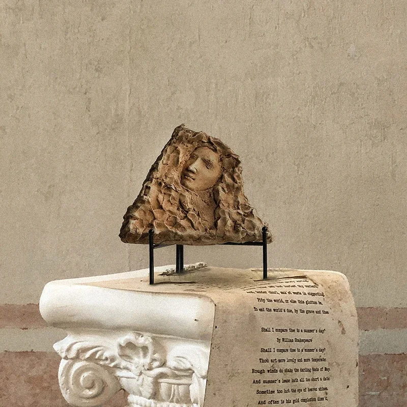 Aesthetic Gypsum Statues Living Room Wall Retro Sculptures Interior Desktop Miniature Figurine Room Decoration Accessories