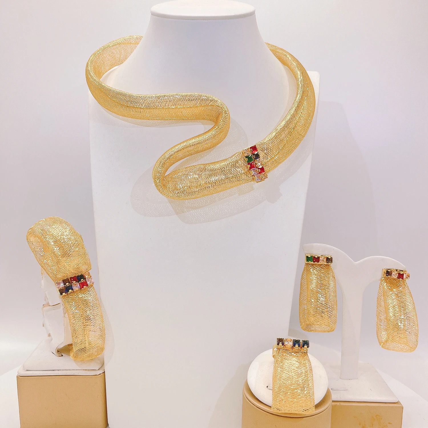 

Latest Simple Jewelry Set Women Gold Fancy Valentine's Day Christmas Gift Ornaments