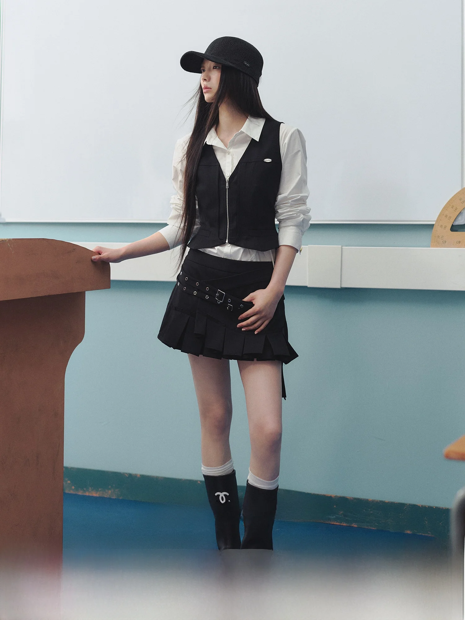 

La Lune Du Ciel Spicy Girl Sle Pleated A-Line Skirt with Metal Bule Waist Belt Bla ort Skirt for Teenage Girls