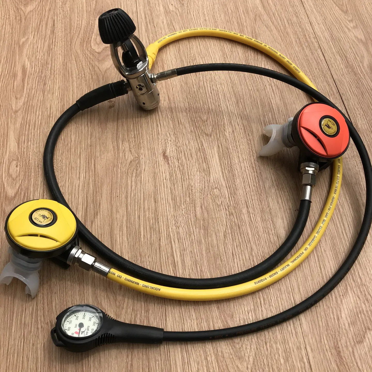 Diving Pressure Reducing Valve Respirator Set First Head Second Head Respiratory Regulator, Full Set of Scuba Diving Equipment