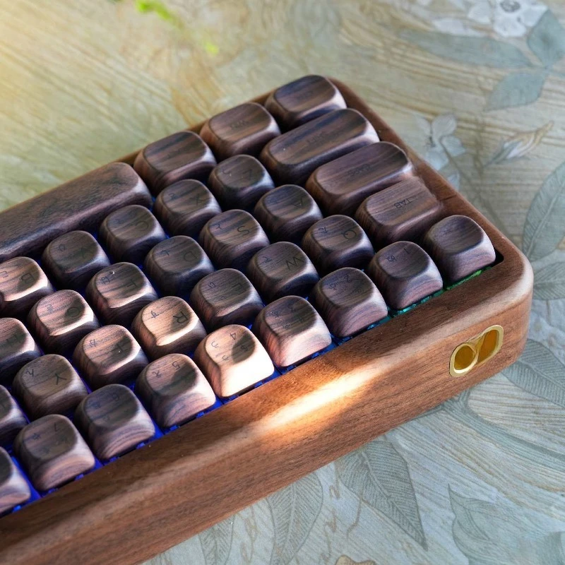 Walnut shell 64 key gh60% wood grain keycap wired wireless three-mode RGB color light game