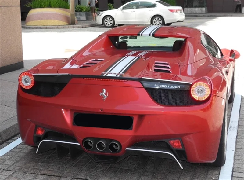 Utilizzato per il kit carrozzeria spoiler posteriore in fibra di carbonio stile Ferrari 458 Italia e Spider e Speclale V 2011-2016