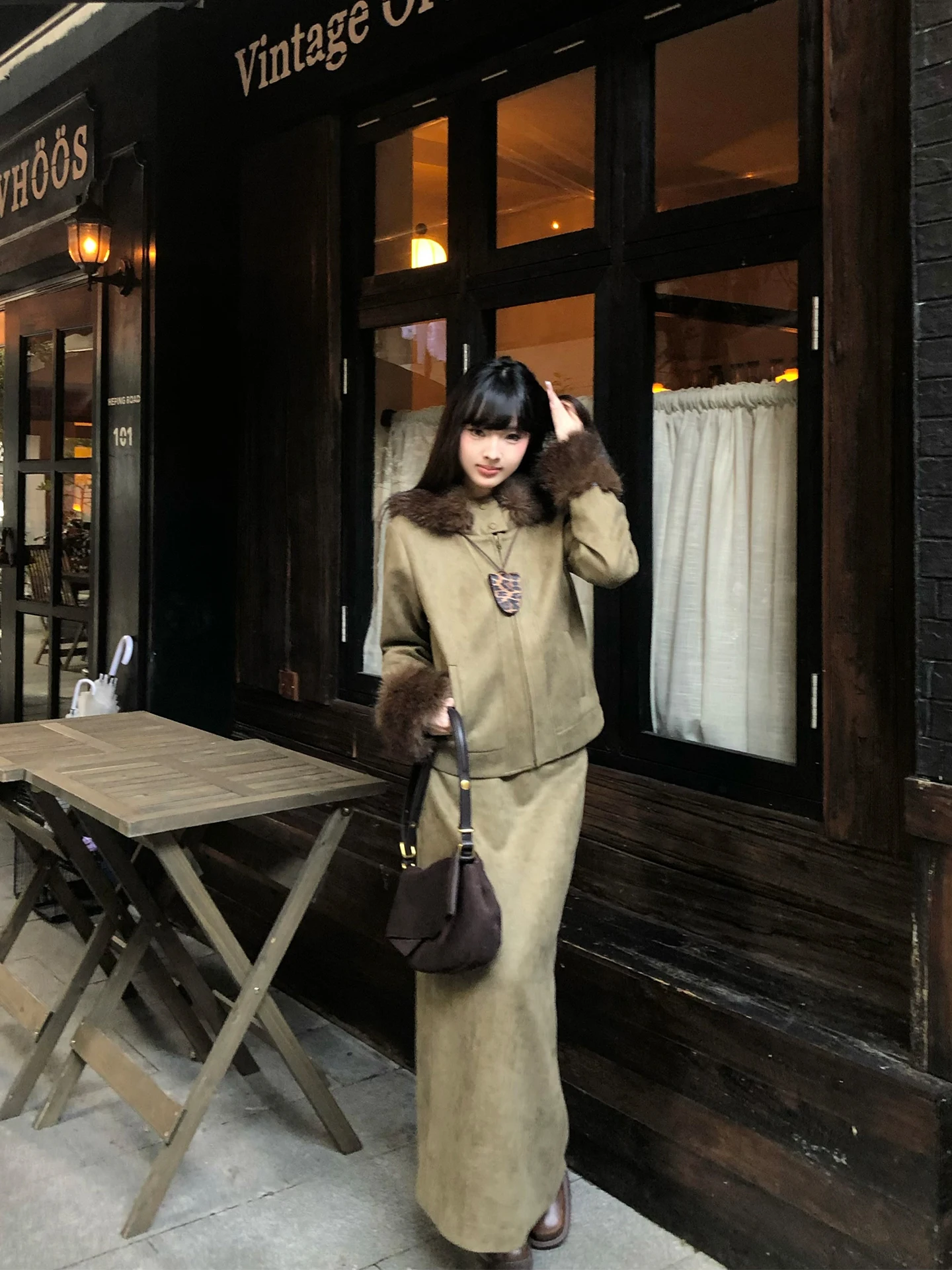 Manteau court rétro pour femme en cuir et fourrure synthétique avec col en suède, taille régulière, vêtement d'extérieur d'automne