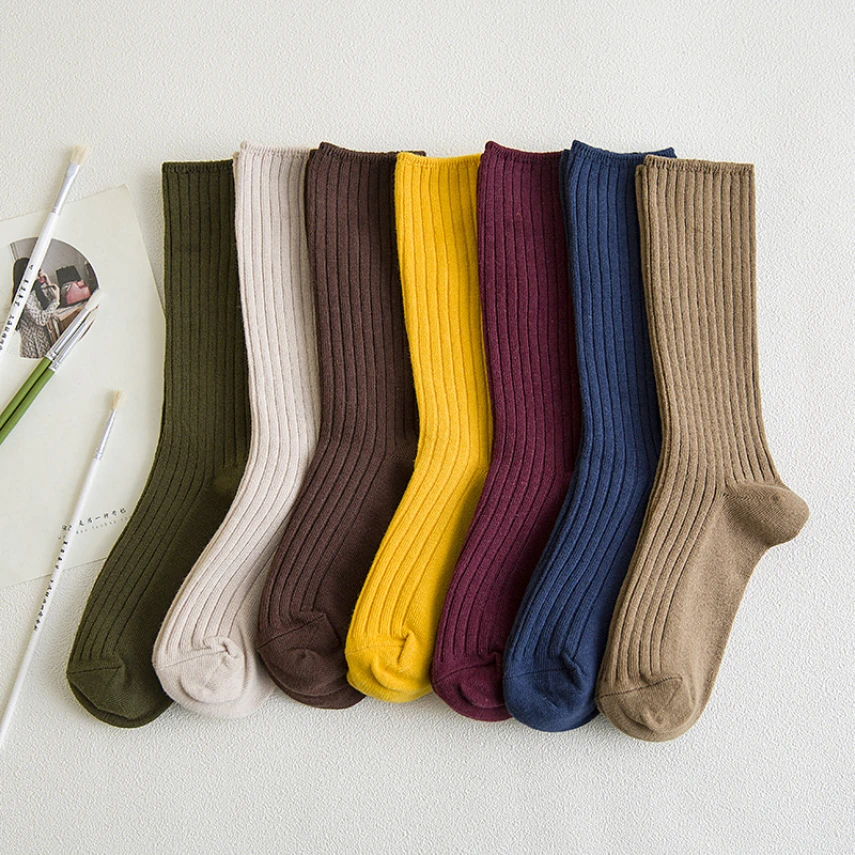 

1 Pair of Plain Color Women's Mid-stocking Casual High-quality Autumn and Winter Simple Stripes Soft Breathable Women's Socks