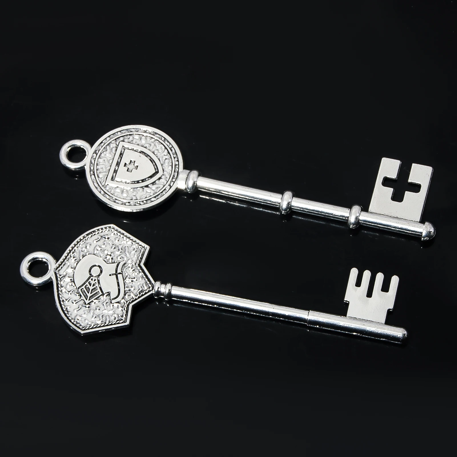 Resident Evil Retro Soldier Shield Helmet Keychain Horror Castle Key ring Cosplay Props Fans Gift For Man Woman Backpack Jewelry