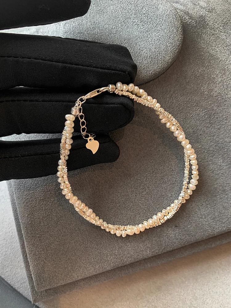 bracciale-a-doppio-strato-con-piccole-perle-naturali-d'acqua-dolce-per-donne-accessorio-di-moda-elegante-e-lussuoso-per-autunno-e-inverno