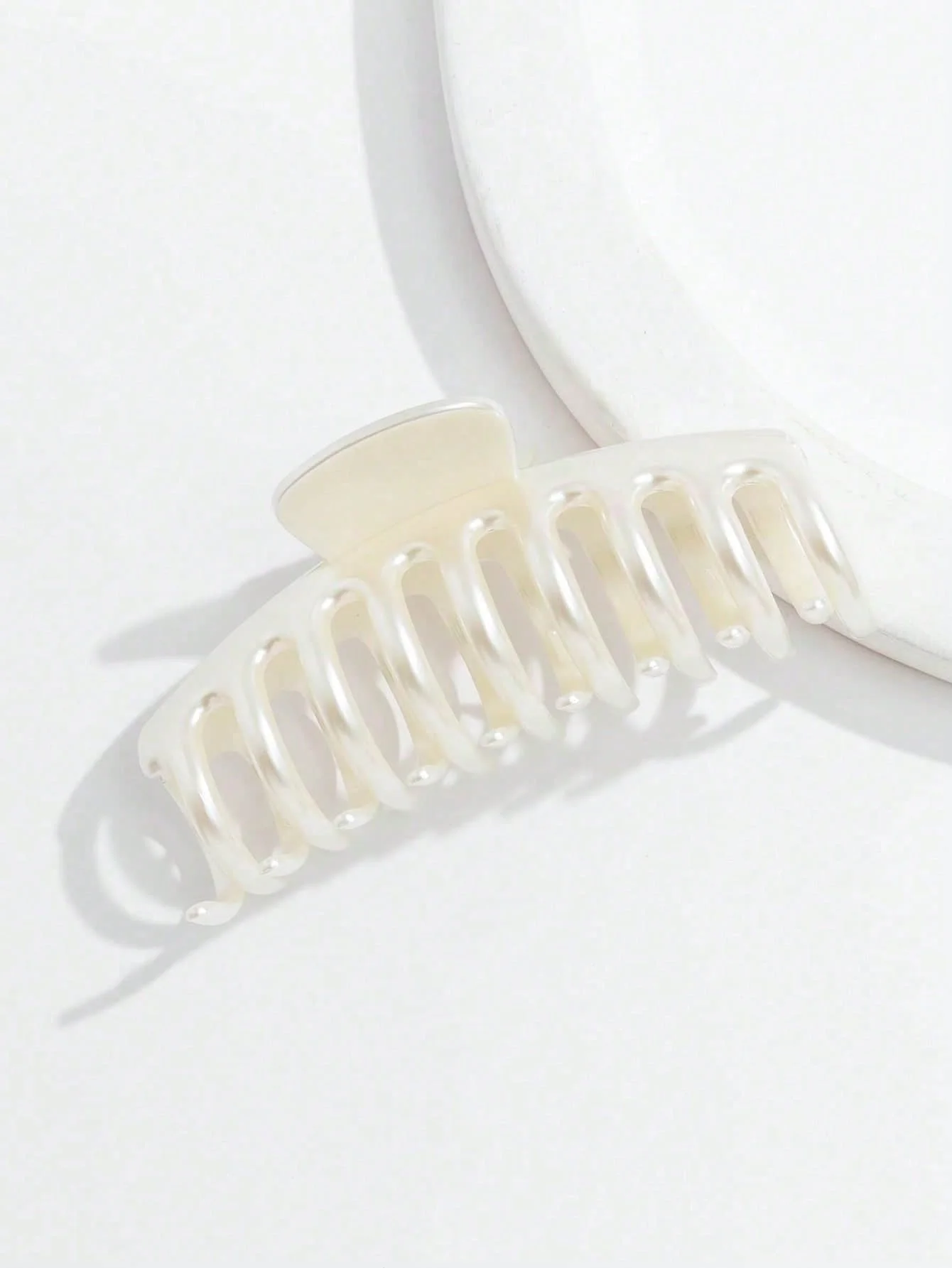 1Pc jepit rambut besar putih mengkilap model tulang naga, jepit rambut wanita bertemperamen, jepit rambut simpel model cakar hiu