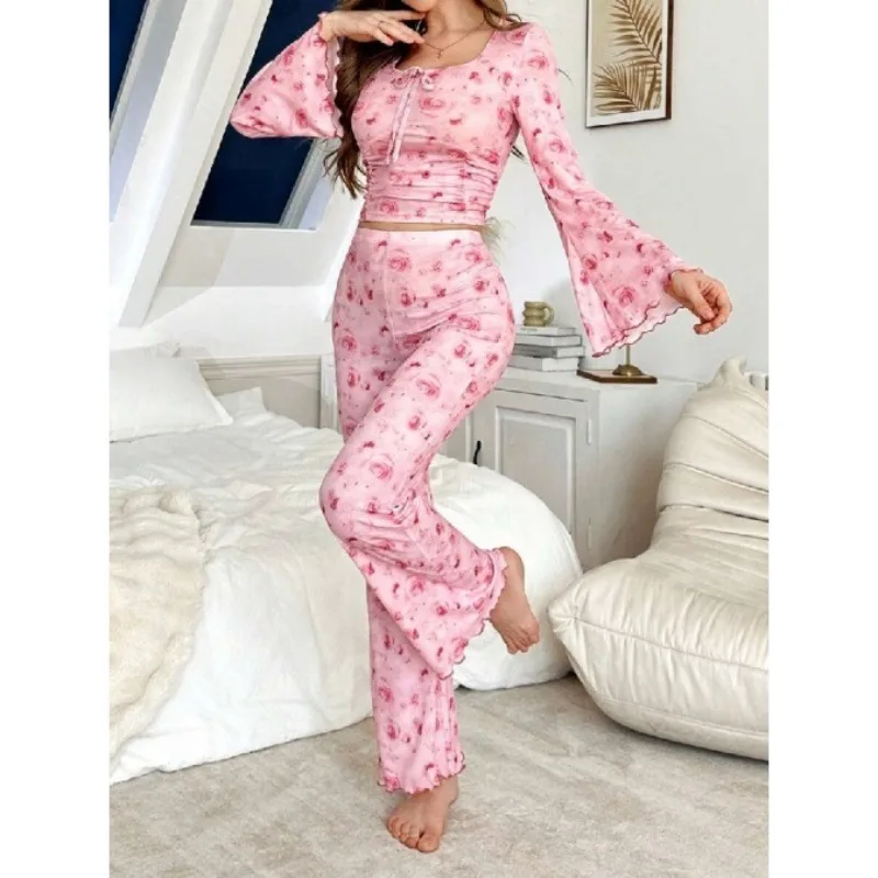 

2025 Новый облегающий комплект домашней одежды с высокой талией из двух предметов, стильная верхняя одежда с цветочным принтом, европейско-американская мода, размер XL