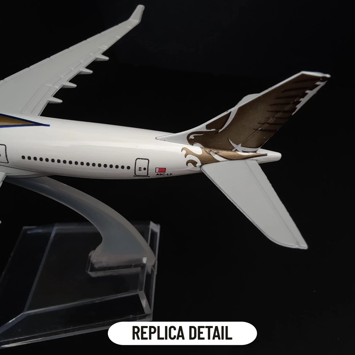 Scale 1:400 Metal Aviation Replica Gulf Air Aircraft Model Diecast Airplane Miniature Xmas Kids Room Decor Gift Toys for Boys