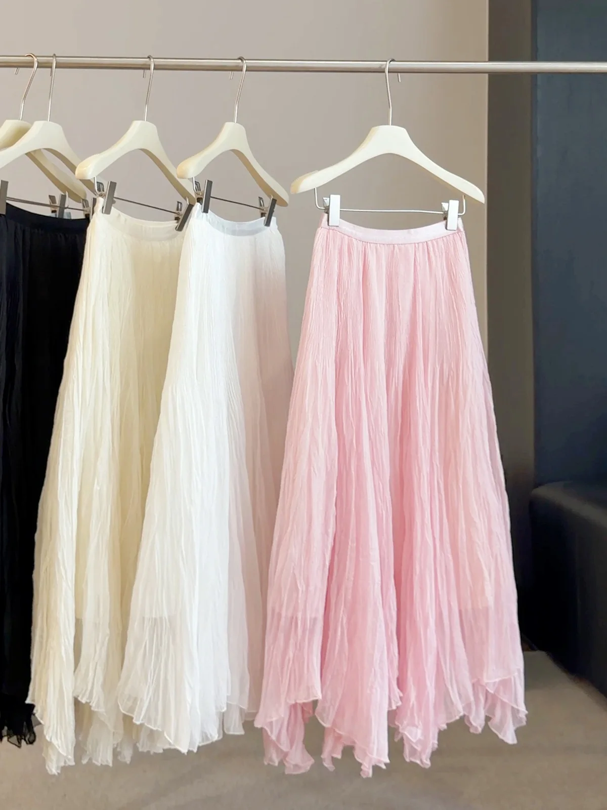 Elegance Irregular Pink Pleated Chiffon Maxi Skirt High Waist Flowy A-line Skirt Asymmetric Hem Women Sweet Countryside Garden