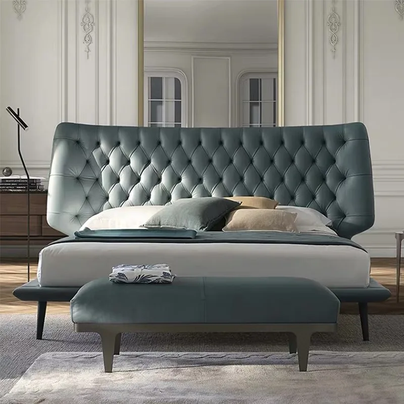 Villa high-end model room master bedroom 1.8 meters double bed Italian minimalist leather bed