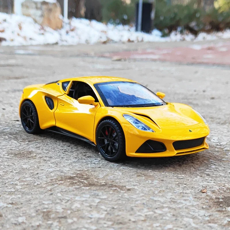 1:24 LOTUS EMIRA Alloy Sports Car Model Diecasts Metal Racing Car Model Simulation Sound Light Collection Kids Toy Gift C521