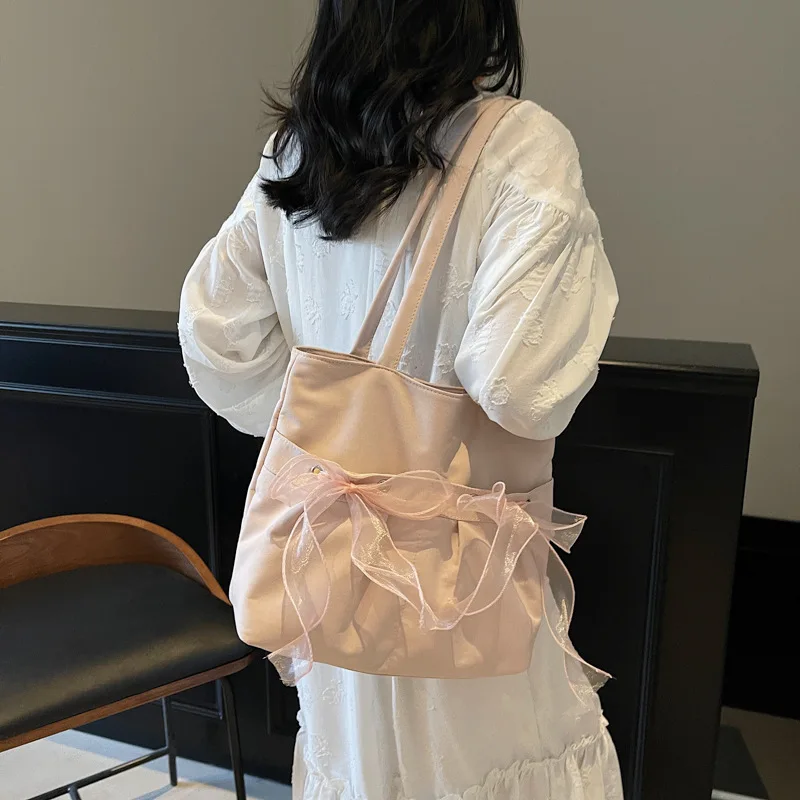 

2025 New Fashion Bow Large Capacity Tote Bag for Women Stylish Shoulder Handbag Trendy Crossbody Purse Elegant Casual Office Bag