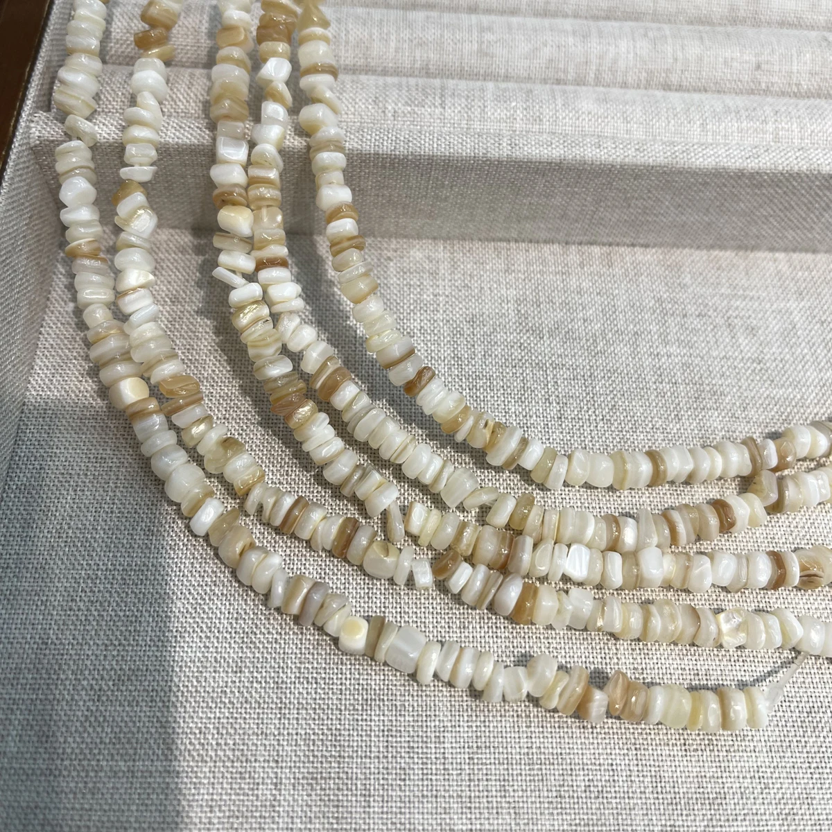 Natural Freshwater Shell Beads Strand 5-6mm Colors Irregular Shell Beads for Jewelry Making DIY Necklace Charms Accessory 18cm