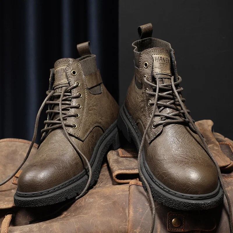 

New Autumn Winter Men Thick Soled Casual High Top Boots Breathable Height Increasing Fashionable Mid Top Boots