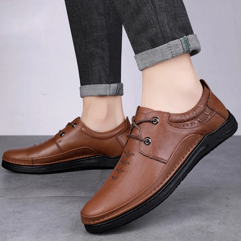 Men Business Leather Shoes Genuine Leather Cowhide Light Luxury Fashionable Round Toe Stitching Personalized Casual Leather Shoe