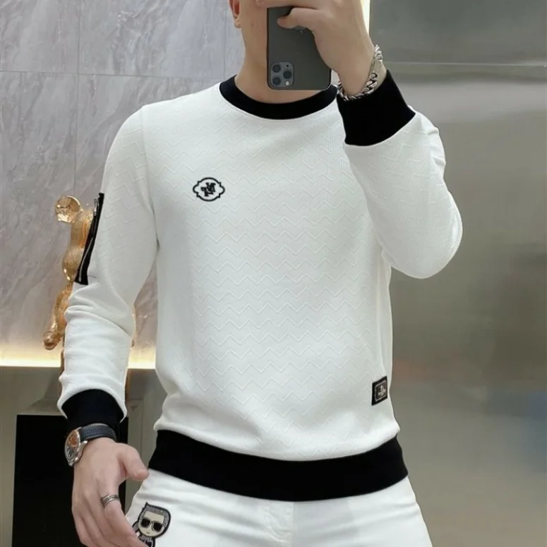 Trendy and Fashionable High-end Jacquard Casual Round Neck Versatile Slim Fit Black and White Embroidered Youth Top for Men