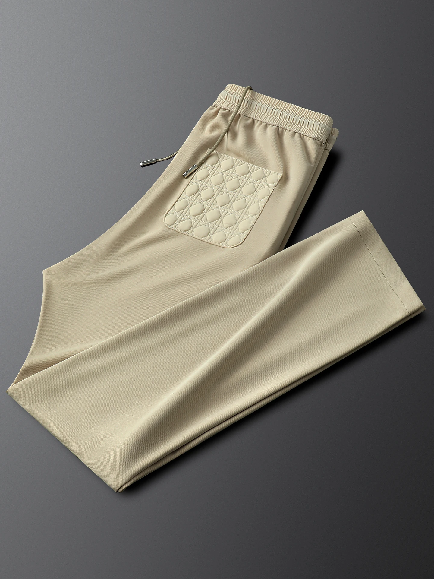 

Lightweight Breathable Summer Sporty Khaki Men's Slim Straight Leg Elastic Waist Casual Pants Comfortable Skin-Friendly