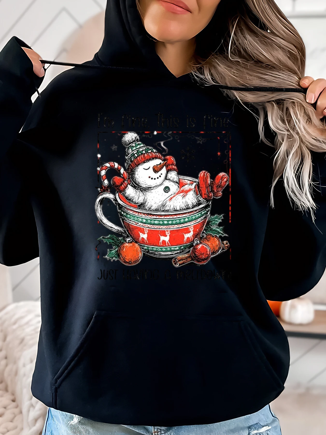 

Снеговик в кружке, рождественская праздничная толстовка с капюшоном, женская повседневная одежда, зимний наряд, черный, больших размеров