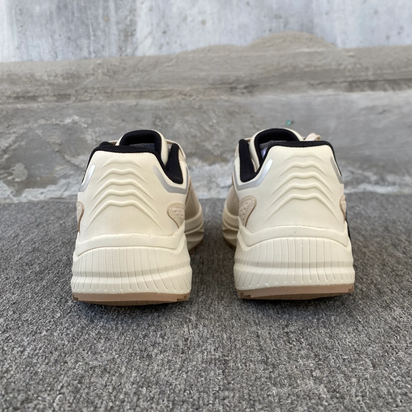 Summer Hot Sale Unisex Training Wearable Running Shoes Athletic Shoes Fitness Shoes Ultralight Sneakers Very Good