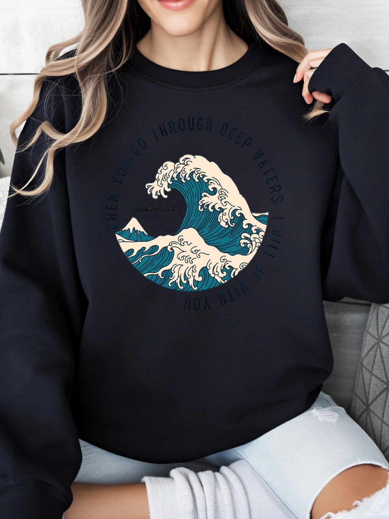 

Рождественский свитшот с волнистым узором и стихами из Библии. Женская повседневная одежда. Домашняя расслабляющая черная толстовка больших размеров.