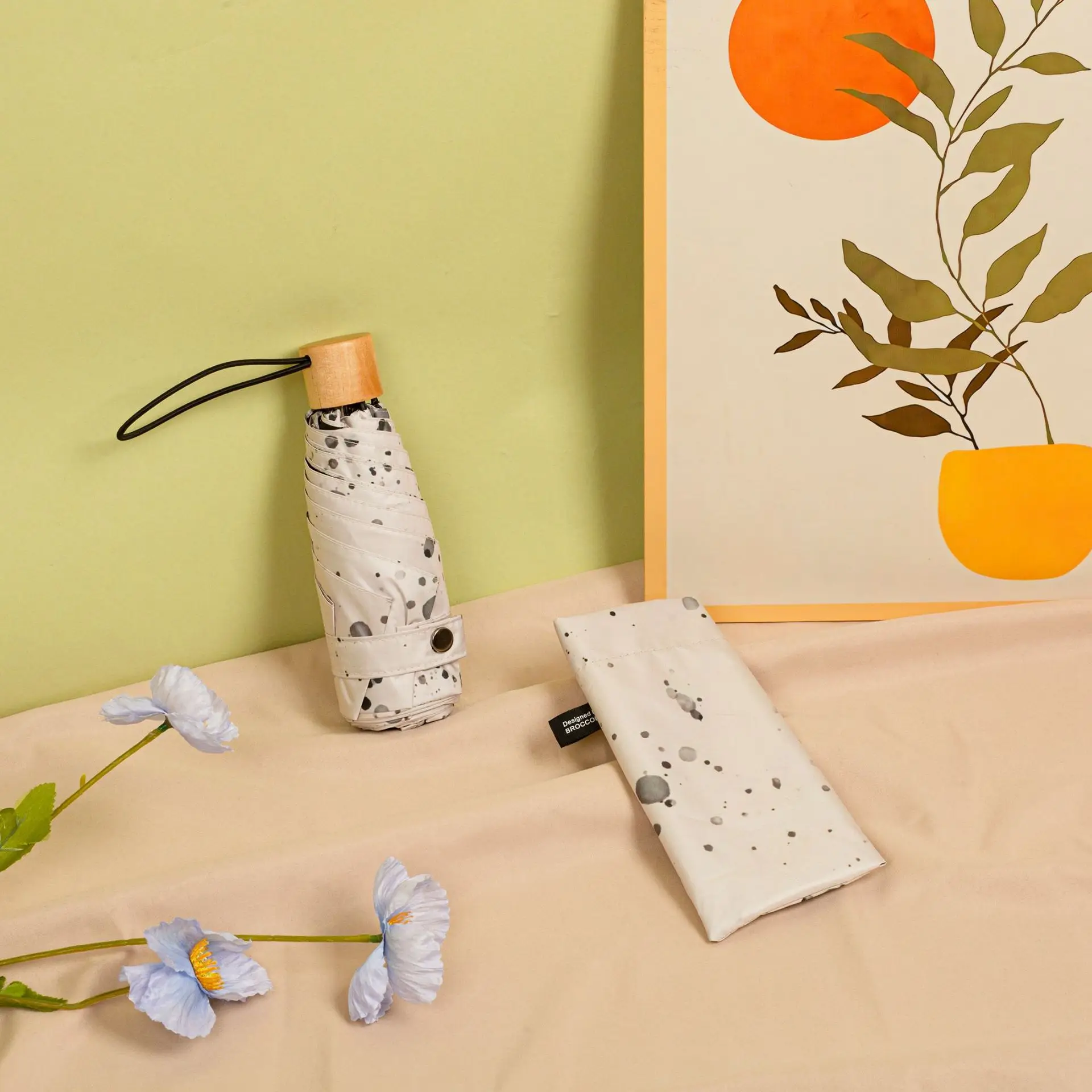 

Retro 6-Bone Stacked Sun Umbrella Unisex Sunscreen Compact Ancient Style Black Glue Capsule Rain Umbrella Stainless Steel Pole