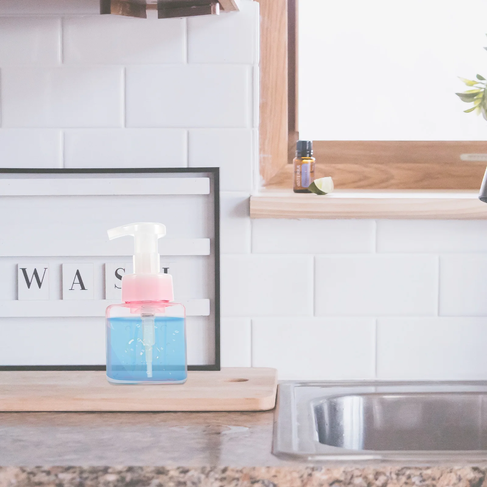 

2pcs Foaming Portable Travel Bottle Leak Proof Bottle For Liquid Soap Makeup Container Square Empty Bottles