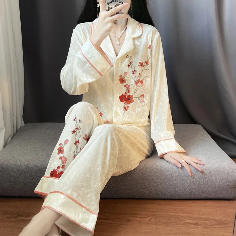 

Women's Gold Velvet Pajamas Long-sleeved Home Suit French Fall And Winter Warm Sleepwear Pyjama New Fashion Homewear Sleep Set