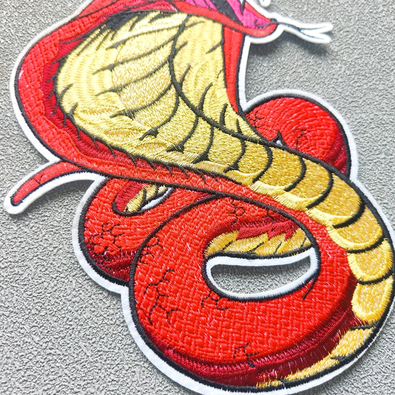 Large green cobra embroidery patch, DIY, DIY, sewing, red snake, clothing, luggage accessories, embroidered fabric patch, holida