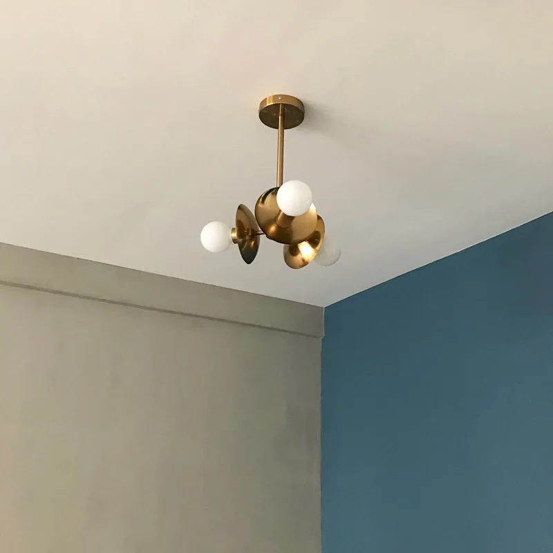 Nordic American Minimalist Personalized Pendant Light Artistic Iron Dining Pendant Light Magic Bean Glass Ball Chandelier